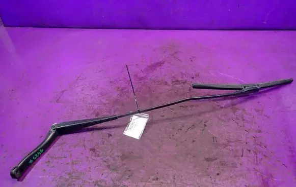 Fiat Punto (199) Front wiper blade arm