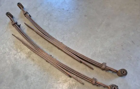 Mazda BT-50 Rear leaf spring 