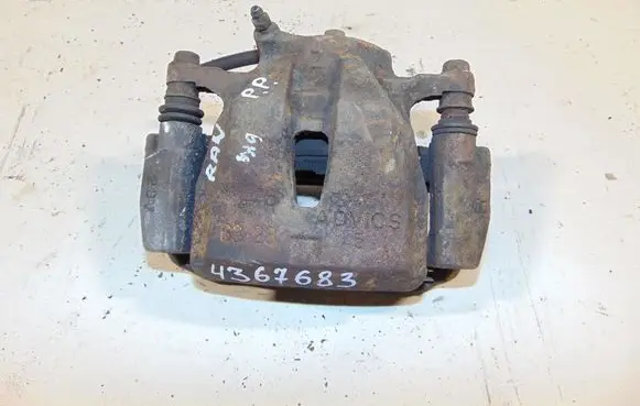 Toyota RAV 4 (XA30) Front brake caliper 4773042090 4772142090