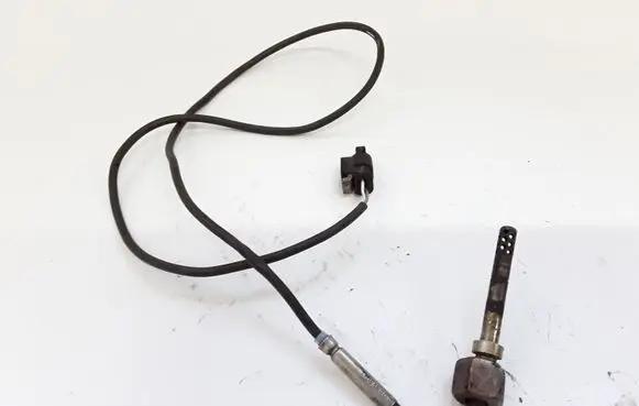 Mercedes-Benz E W211 Exhaust gas temperature sensor A0071539128 10130189