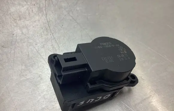 Ford Focus Other under body part F0M000 EYD251 AV6N19E616AA