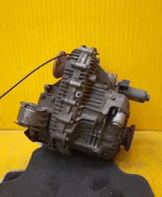 Gearbox transfer box case