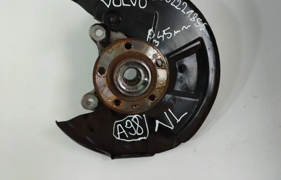 Volvo XC40 Front wheel hub spindle knuckle 32221856