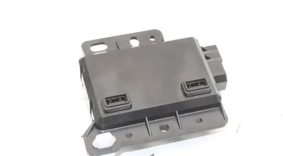 Tesla Model 3 USB control unit 109329500A