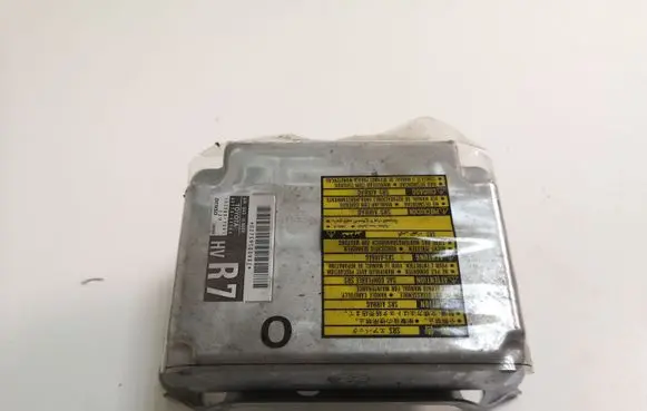 Lexus RX 330 - 350 - 400H Airbag control unit/module 1523007591