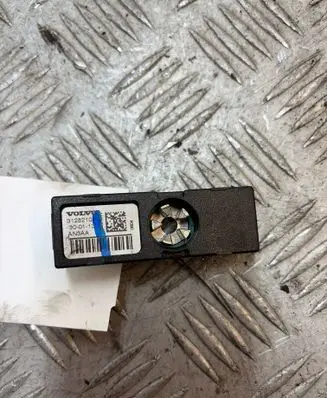 Volvo V40 Aerial antenna amplifier 31282107 AN3AA