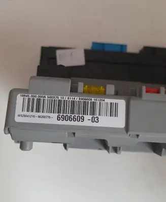 BMW 1 E81 E87 Fuse module B010094800 690660903 BJ3A118625