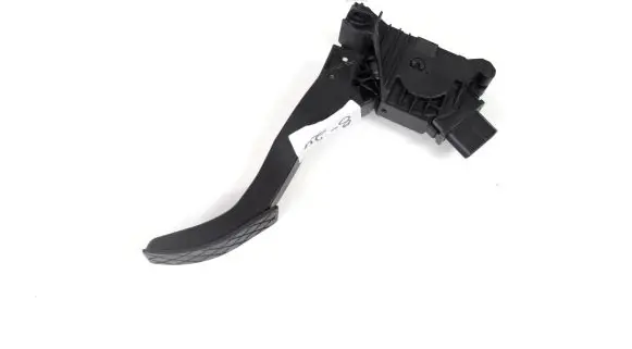 Volkswagen PASSAT B8 Accelerator throttle pedal 5Q1723503H
