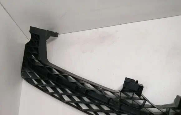 Volkswagen PASSAT B7 Front bumper mounting bracket 3AA807571 939206