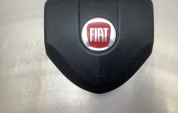 Fiat Freemont Steering wheel airbag P1TP76DX9AE