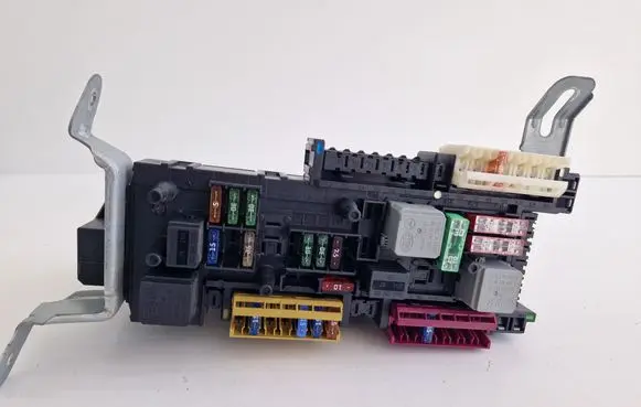 Mercedes-Benz E W212 Comfort/convenience module 2129001506 2129011104 2319025101
