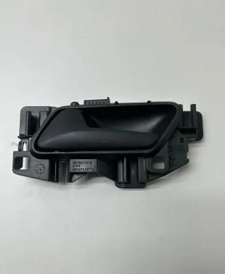 Citroen Berlingo Front door interior handle 9819743977