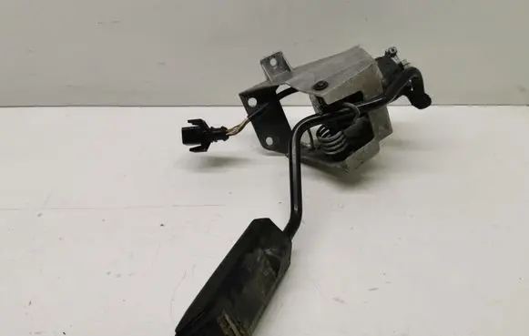 Audi A6 S6 C4 4A Accelerator pedal position sensor 0205001017