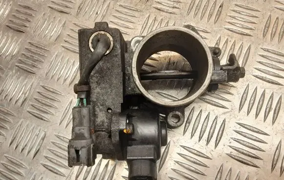 Toyota Avensis T250 Throttle valve 8967221020