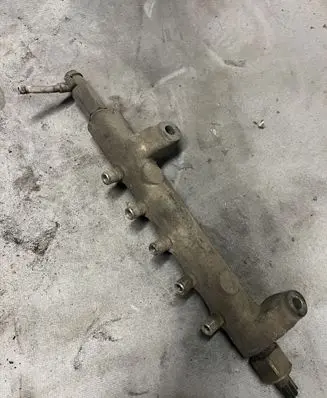 Nissan X-Trail T30 Fuel main line pipe DENSO6070 6070 3D29