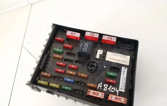 Volkswagen PASSAT B6 Fuse box set 3c0937125