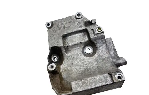 Volkswagen PASSAT B5.5 A/C compressor mount bracket 038260885C