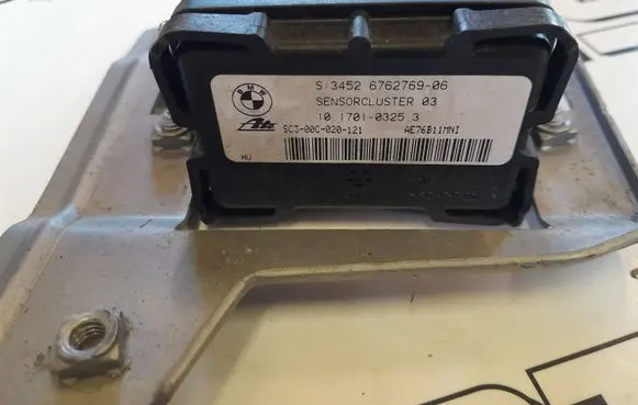 BMW 1 E81 E87 ESP acceleration yaw rate sensor 6762769 SC300C020121