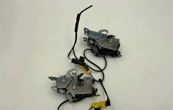 BMW 4 G22 G23 G24 G26 Engine bonnet/hood lock/catch 7468349 7468350