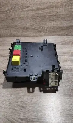 Opel Vectra C Fuse module 460023260