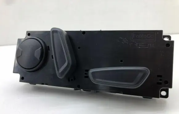 Ford Kuga III Seat control switch 