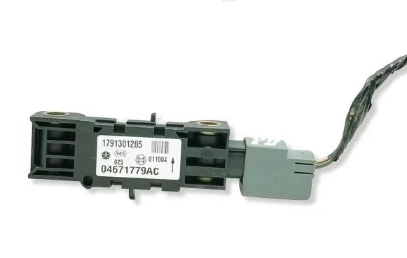Jeep Grand Cherokee (WK) Airbag deployment crash/impact sensor 04671779AC 1791301205