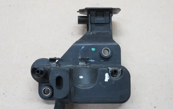 Ford S-MAX Vacuum air tank 9805069780