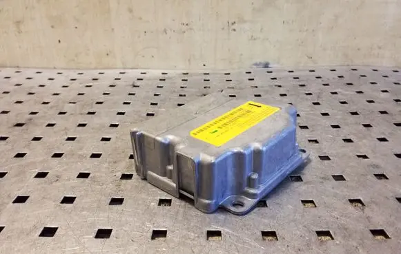 Mitsubishi Outlander Airbag control unit/module P8635A205
