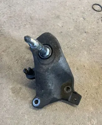 Nissan Qashqai Engine mounting bracket 112531363R 112531368R