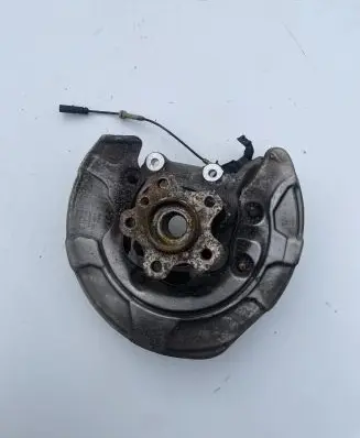 BMW 5 G30 G31 Rear wheel hub 14786210