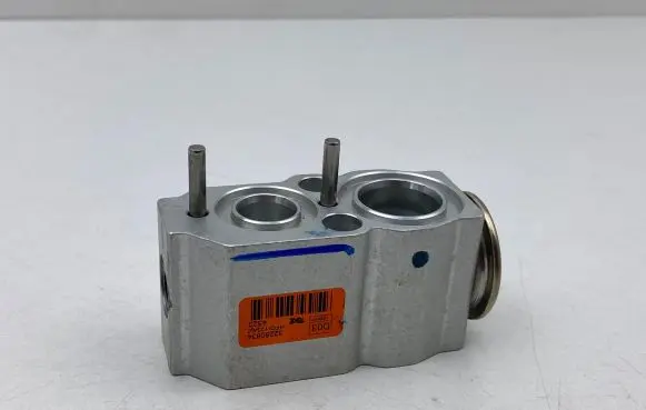 Volvo S60 Air conditioning (A/C) expansion valve 32260834