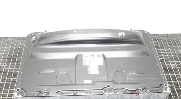 Audi Q3 F3 Hybrid / electric car battery 3Q0804841F