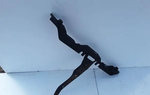 Hyundai Santa Fe Radiator support slam panel