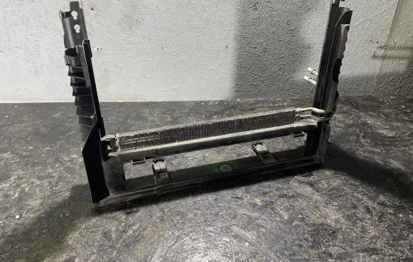 BMW 5 E60 E61 Radiator support slam panel bracket 778744304