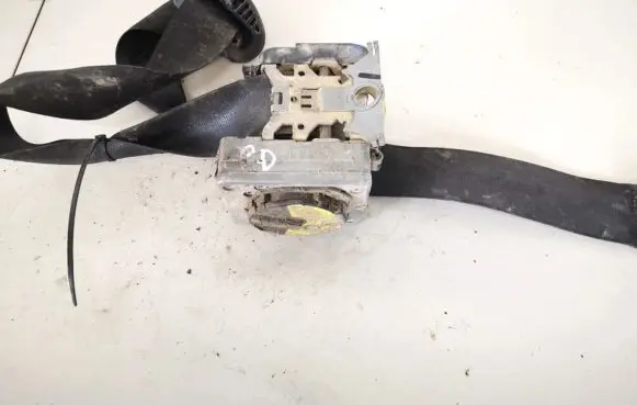 Skoda Octavia Mk1 (1U) Front seatbelt 1u4857702a