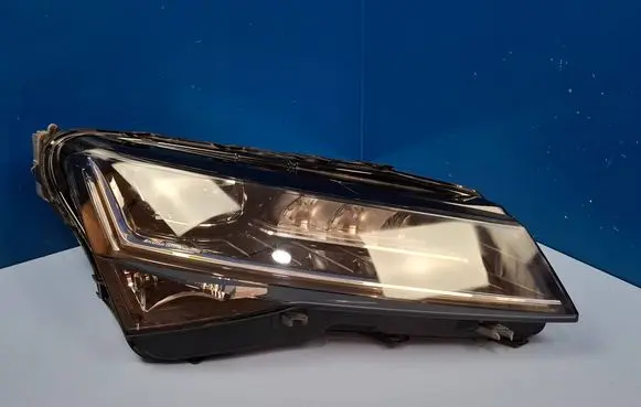 Skoda Superb B8 (3V) Headlight/headlamp 3V1941016D 11502040000