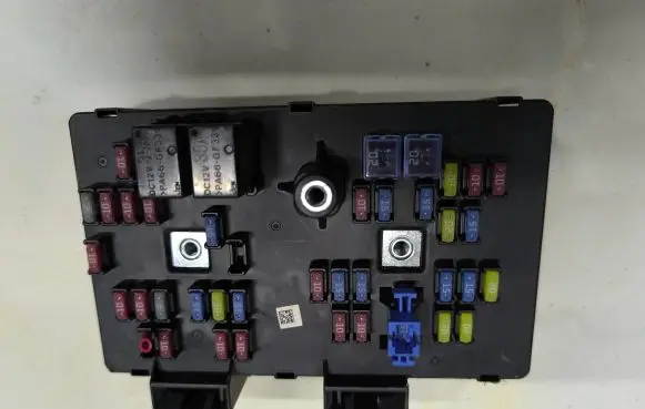 Opel Antara Fuse box set AK62309 08265D