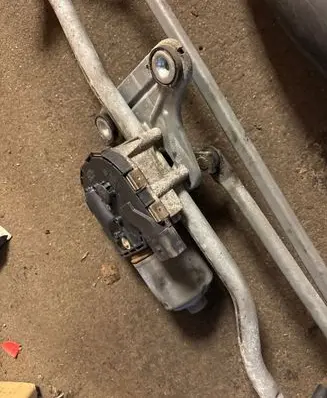Volvo XC60 Front wiper linkage and motor 30796358 3397020958 300708