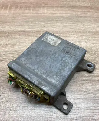 Mazda 626 Airbag control unit/module GG3E57K30 WITHPLUG