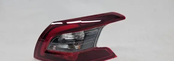 Peugeot 308 Rear/tail lights 9823728580