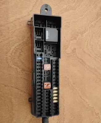 Volvo V40 Fuse module 133432E