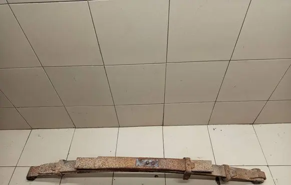 Toyota Hilux (AN10, AN20, AN30) Rear leaf spring 
