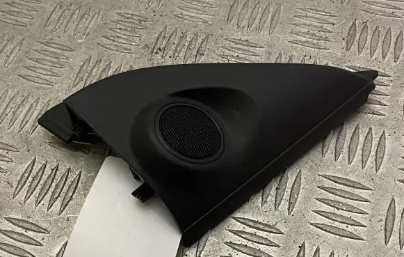 Mitsubishi Outlander Front door high frequency speaker 7221B588