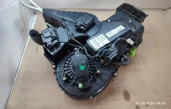 Chrysler Grand Voyager V Interior heater climate box assembly P55111153AA