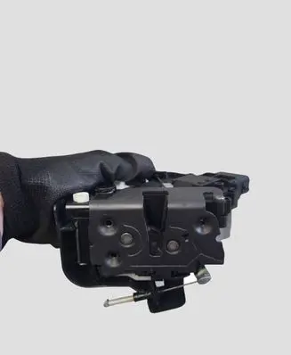 Volvo XC60 Rear door lock 31253916