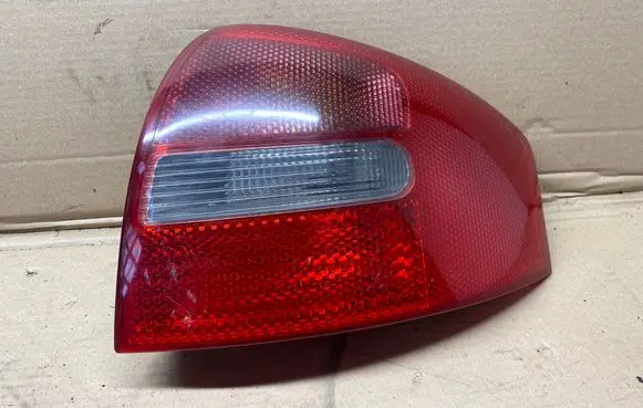 Audi A6 S6 C5 4B Tailgate rear/tail lights 960976987
