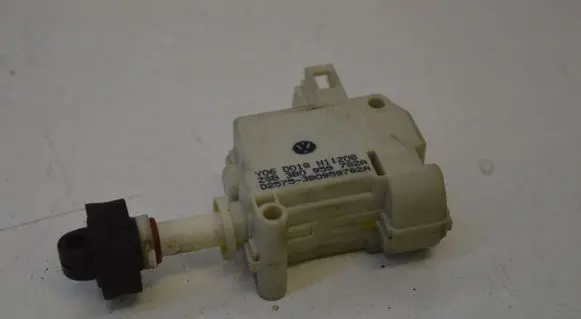 Audi A6 S6 C6 4F Glove box lock 3B0959782A