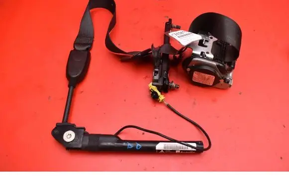 Opel Astra J Front seatbelt F13394804