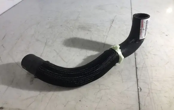 Toyota Avensis T250 Engine coolant pipe/hose 1657126151