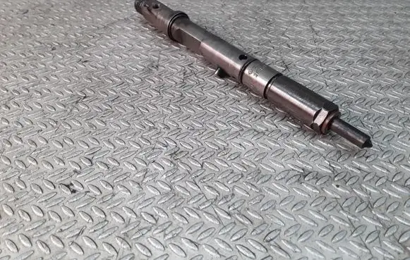 Audi A6 S6 C5 4B Fuel injector 059130201A